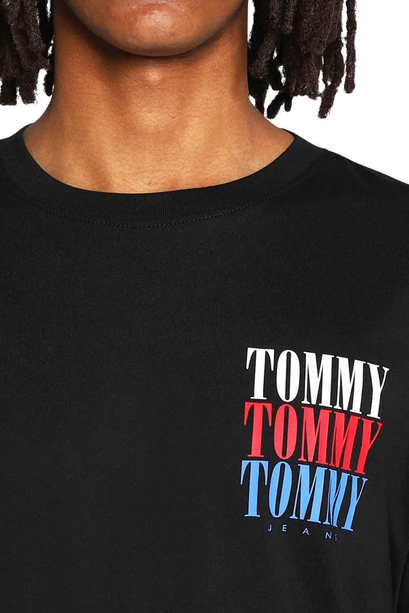 Tommy jeans multi hotsell logo t shirt