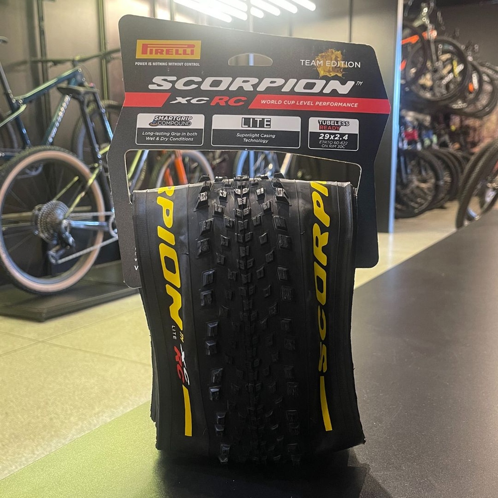 Pneu Pirelli Tubeless Scorpion XC RC Lite Amarelo
