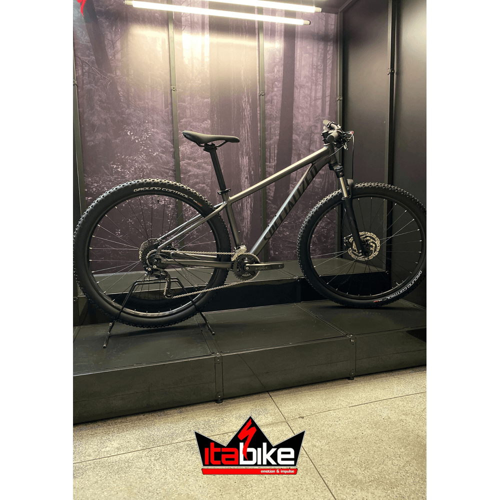 Bicicleta rockhopper new arrivals