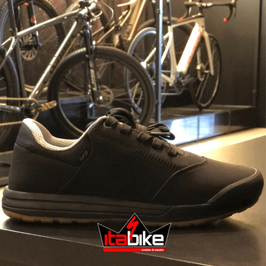 Tenis 2025 specialized mtb