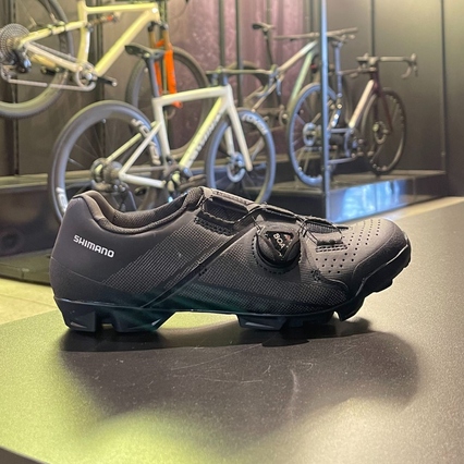 Sapatilha Shimano SH-XC300 MTB Preta