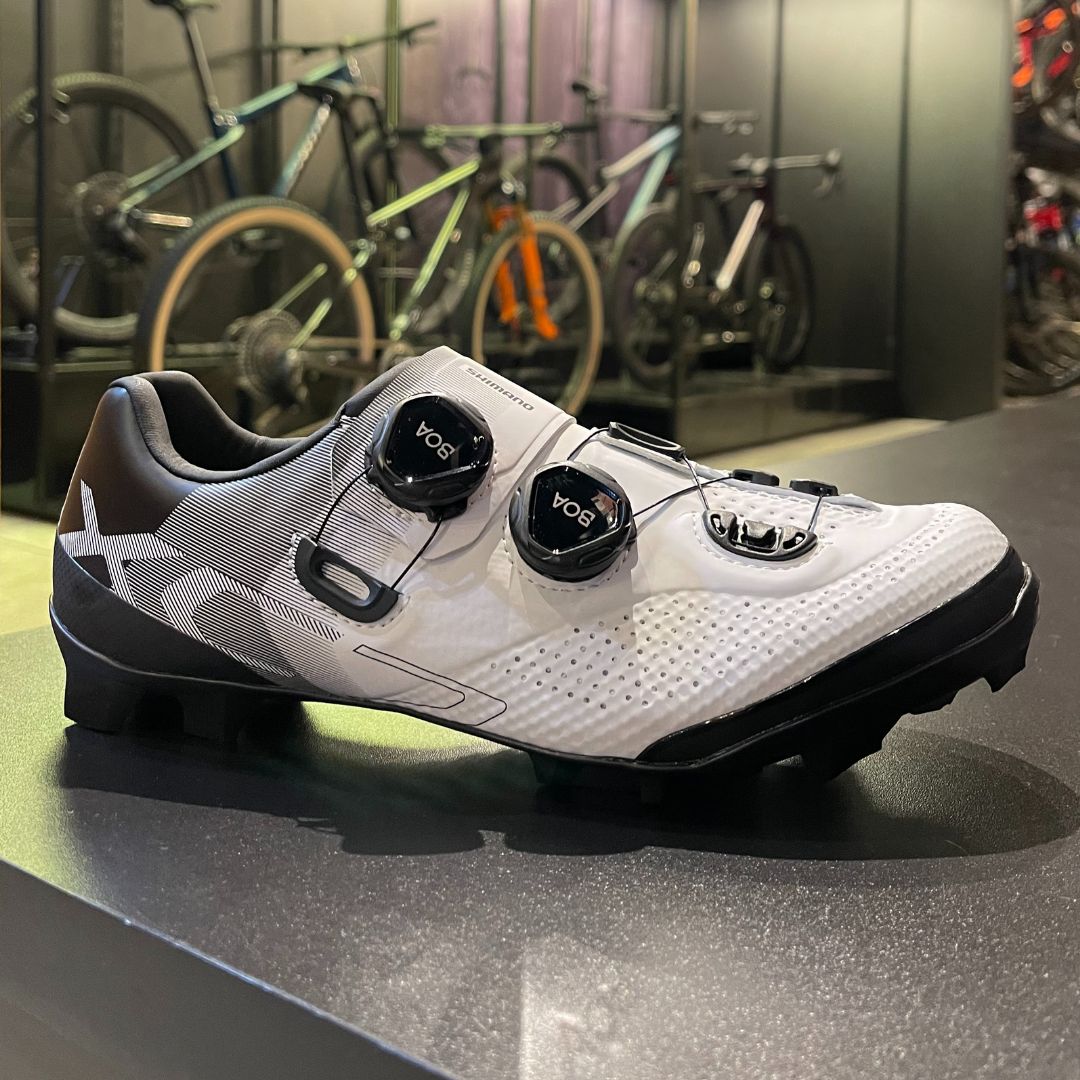 Sapatilha Shimano SH-XC702 MTB Carbon Branca