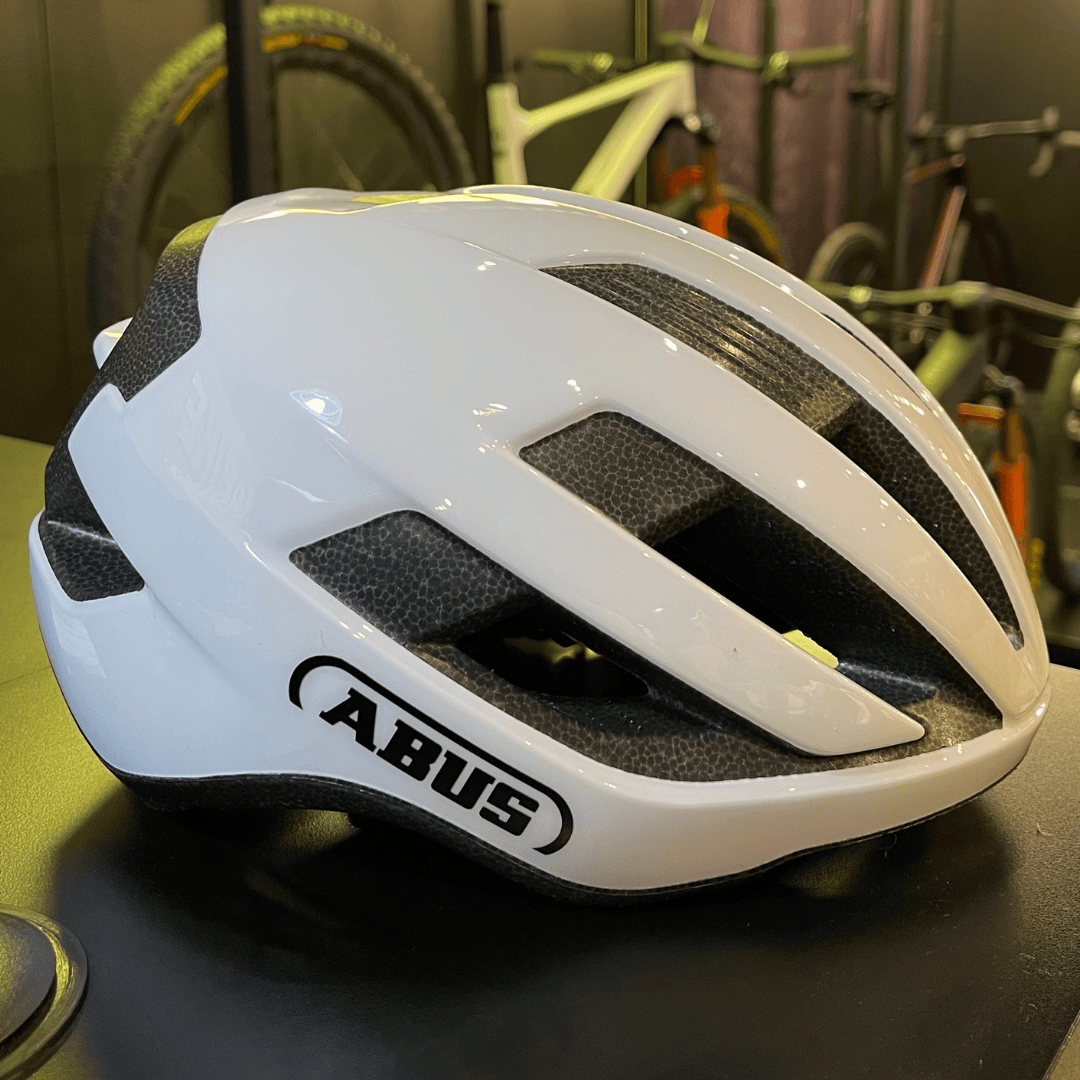 Capacete Abus Wingback Branco Brilhante 