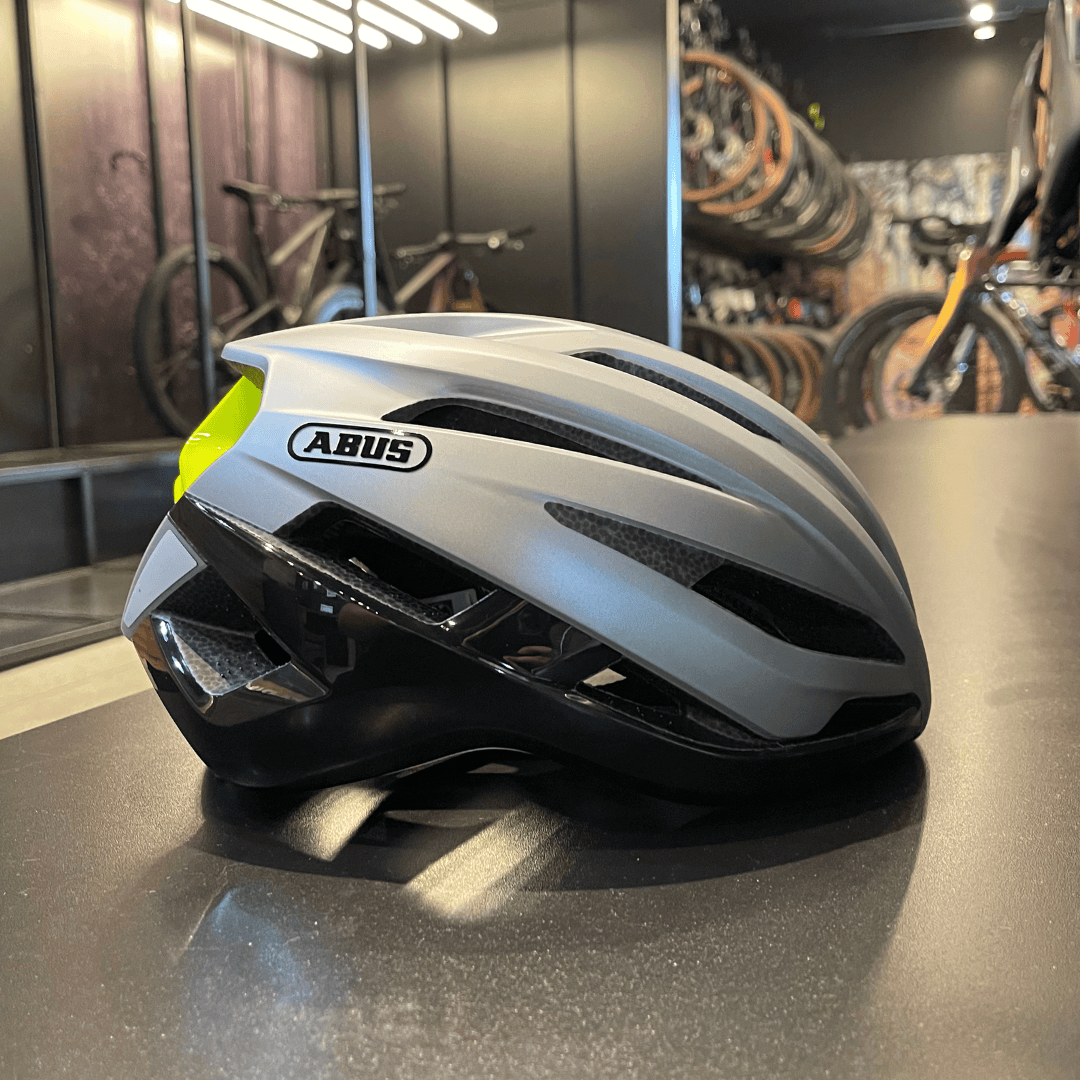 Capacete Abus Stormchaser Prata